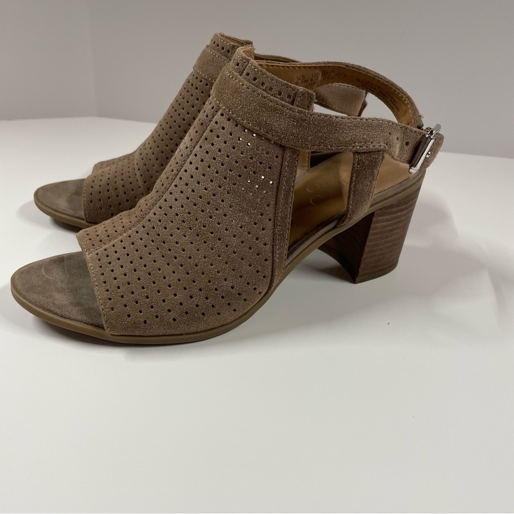 Franco Sarto Harley 2 Tan Laser Cut Suede Open Toe Sling Back Women’s Size 6.5